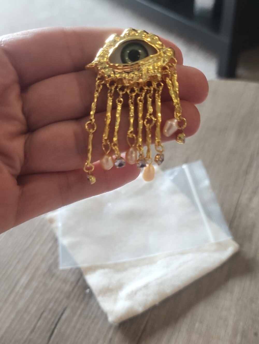 Gold Eye Brooch with Green Glass Iris and Pearl Drops - Picture 8 of 11
